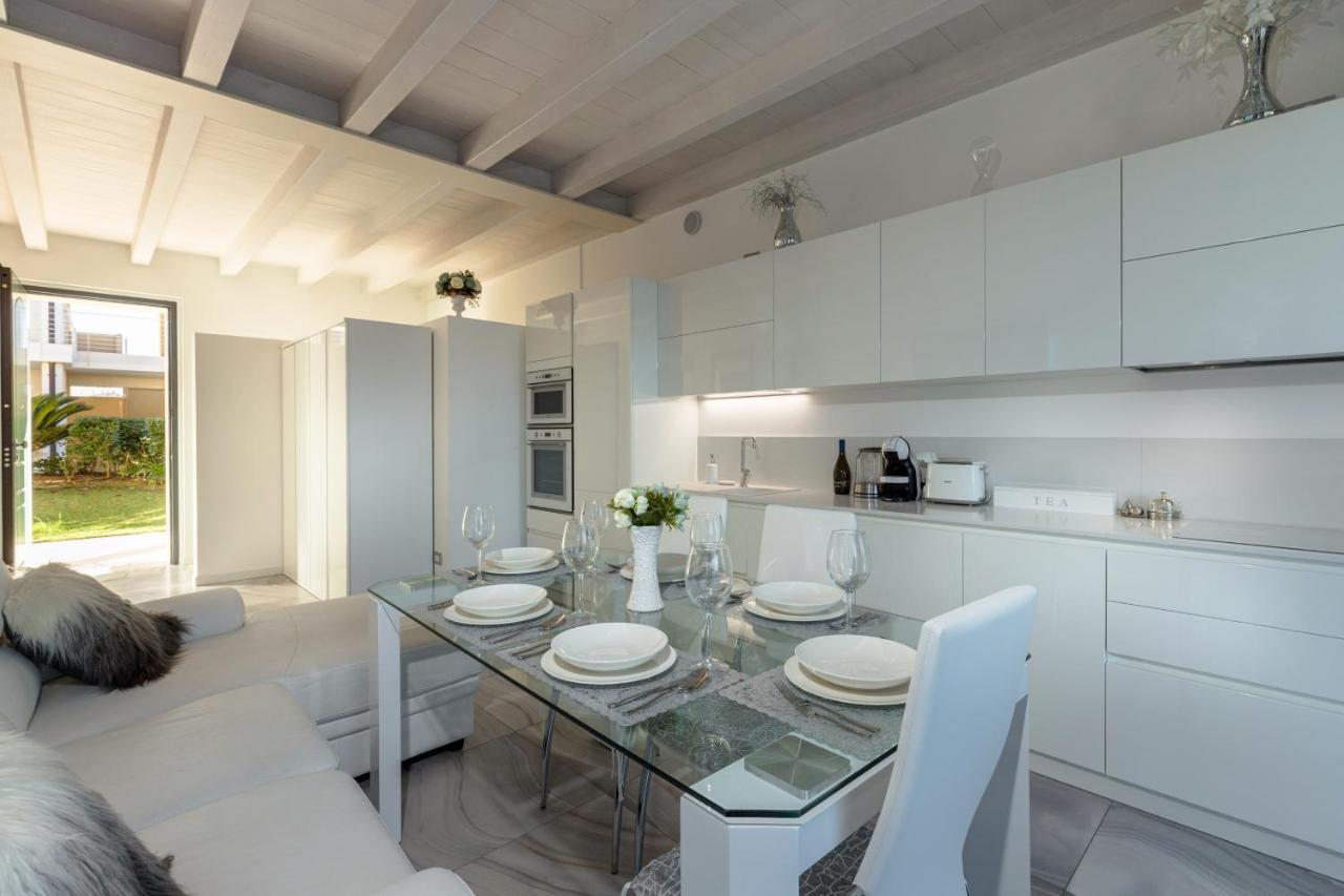 Apartment Blue Laguna ซีร์มิโอเน ภายนอก รูปภาพ