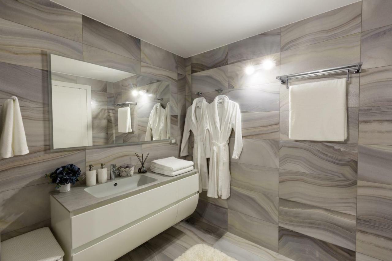 Apartment Blue Laguna ซีร์มิโอเน ภายนอก รูปภาพ
